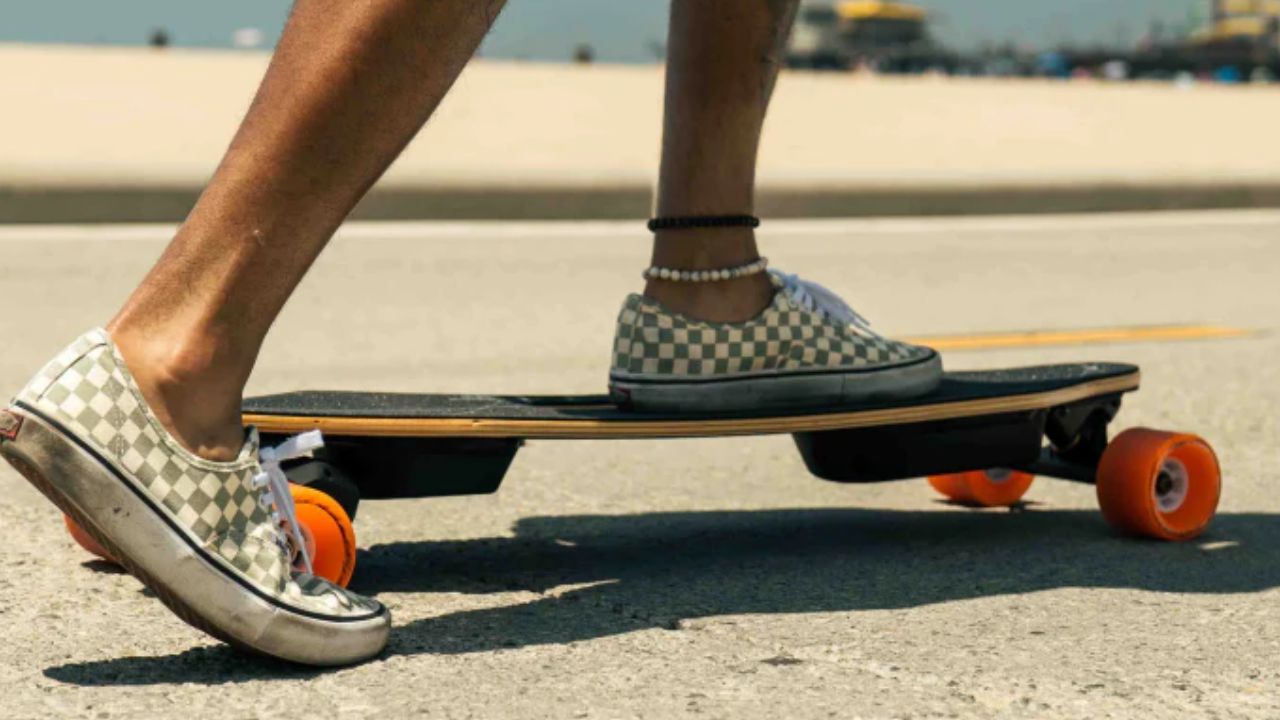 What Is The Maximum Speed Of An Average Electric Skateboard?